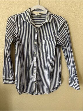 Old Navy Blue and White Striped Button-Down Shirt